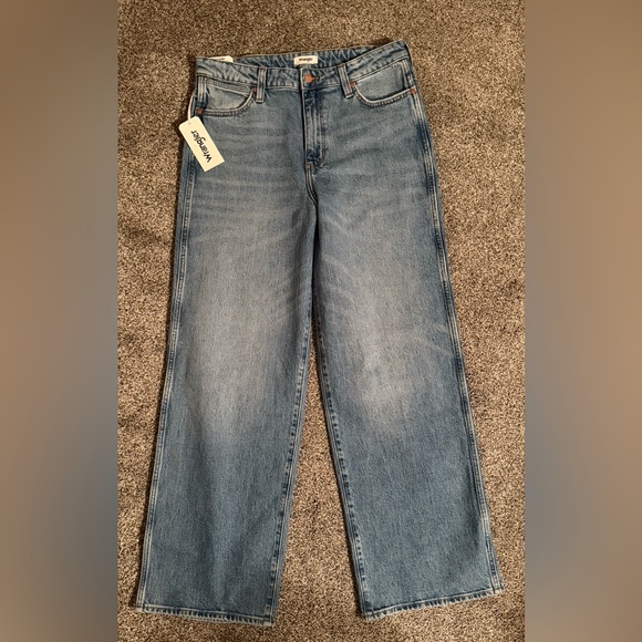 NWT Wrangler loose straight jeans - Picture 2 of 4